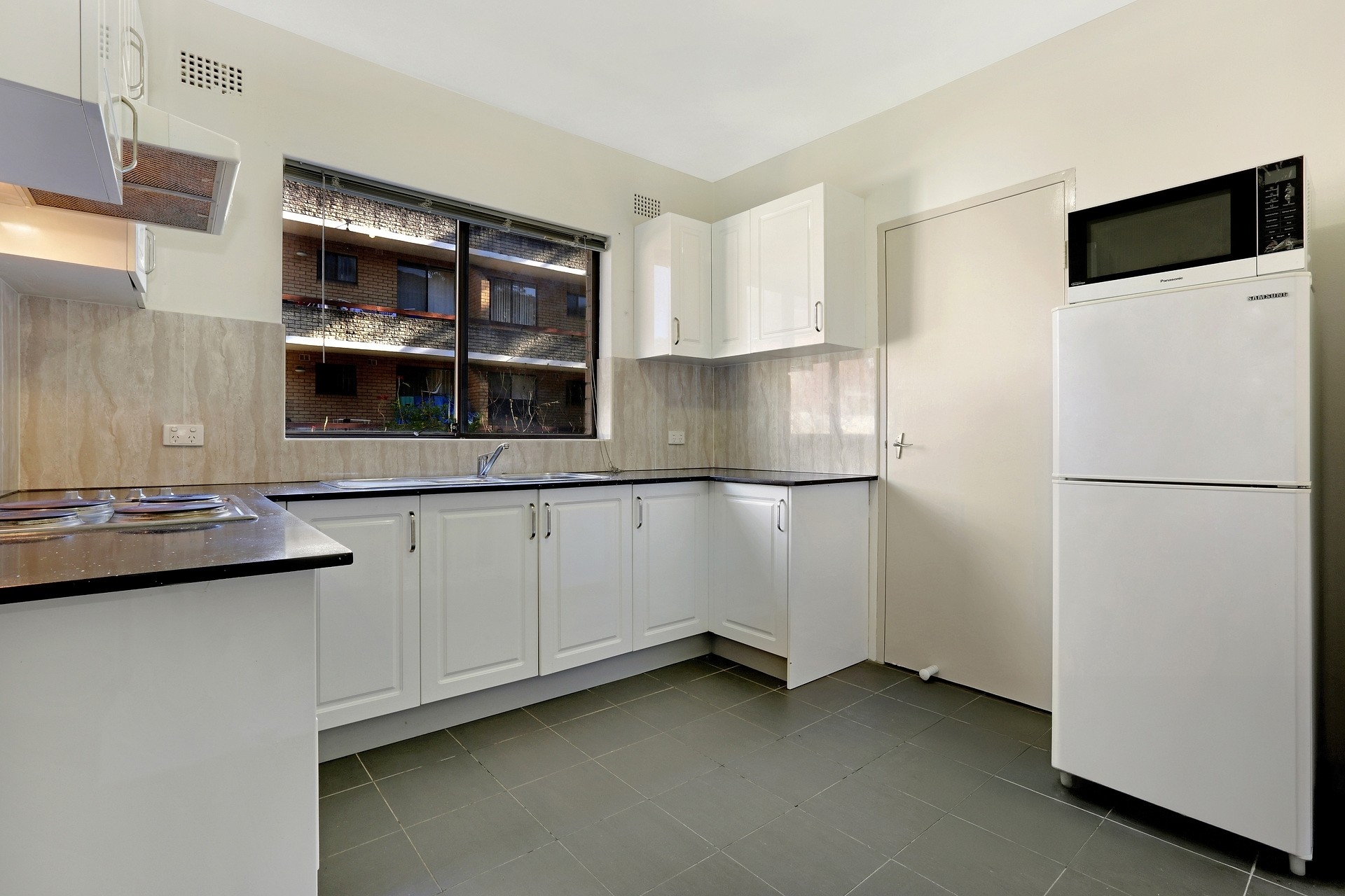 4/40 The Crescent, Homebush For Sale by Richard Matthews Real Estate - image 3